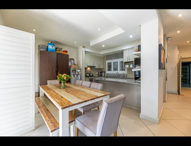 4 BEDROOM TOWNHOUSE FOR SALE IN RIVONIA